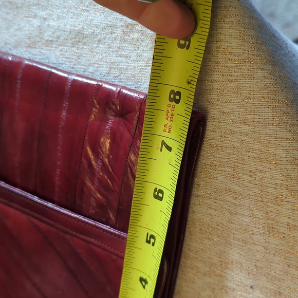 Vintage Red eelskin clutch - Picture 12 of 14